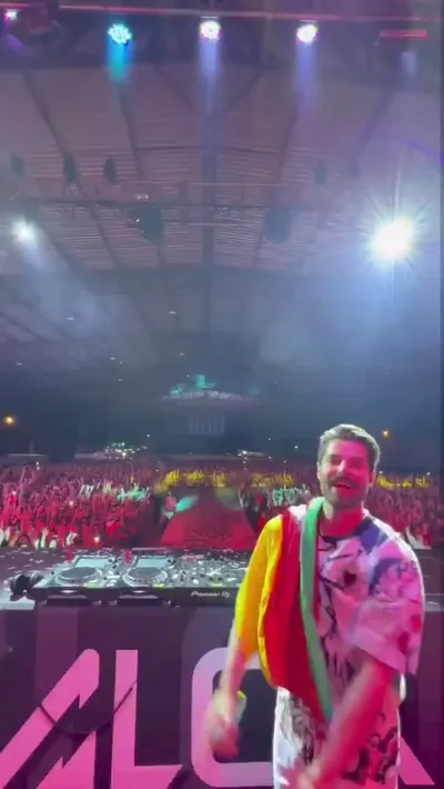 Story do Instagram: Alok, Show ao vivo