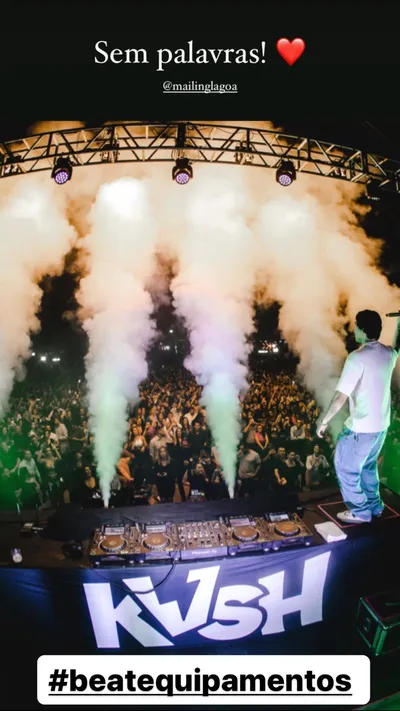 Story do Instagram: Kvsh, Show ao vivo